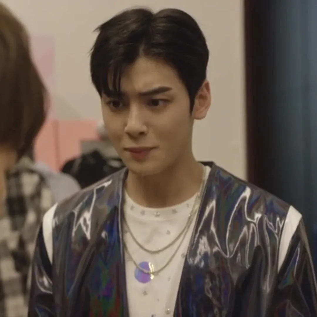 A moment captured by a fan of Cha Eunwoo