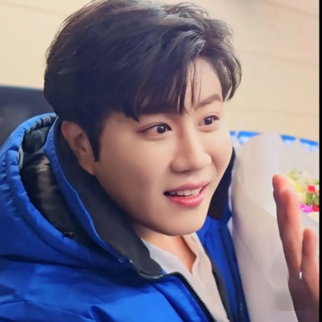 진해성의 비하인드 컷