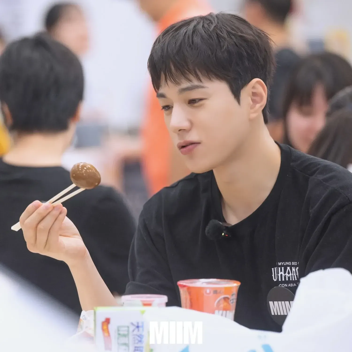 Latest photo of Kim Myungsoo (L)