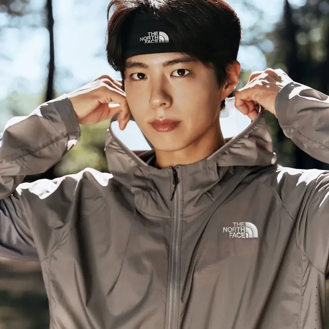 Behind-the-scenes cut of Park Bogum