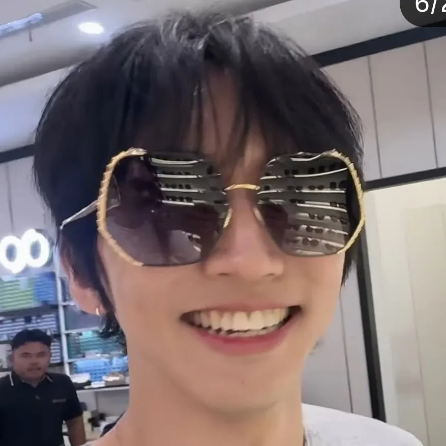 Recent activity shot of Lee Seungyoon