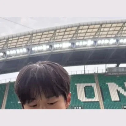 A moment captured by a fan of Bae Inhyuk