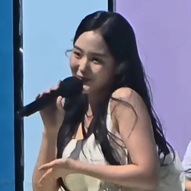Momen yang diabadikan oleh penggemar Kim Taeyeon