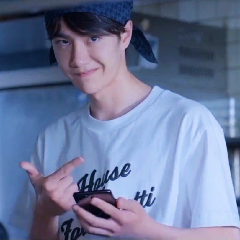 Behind-the-scenes cut of Wang Yibo