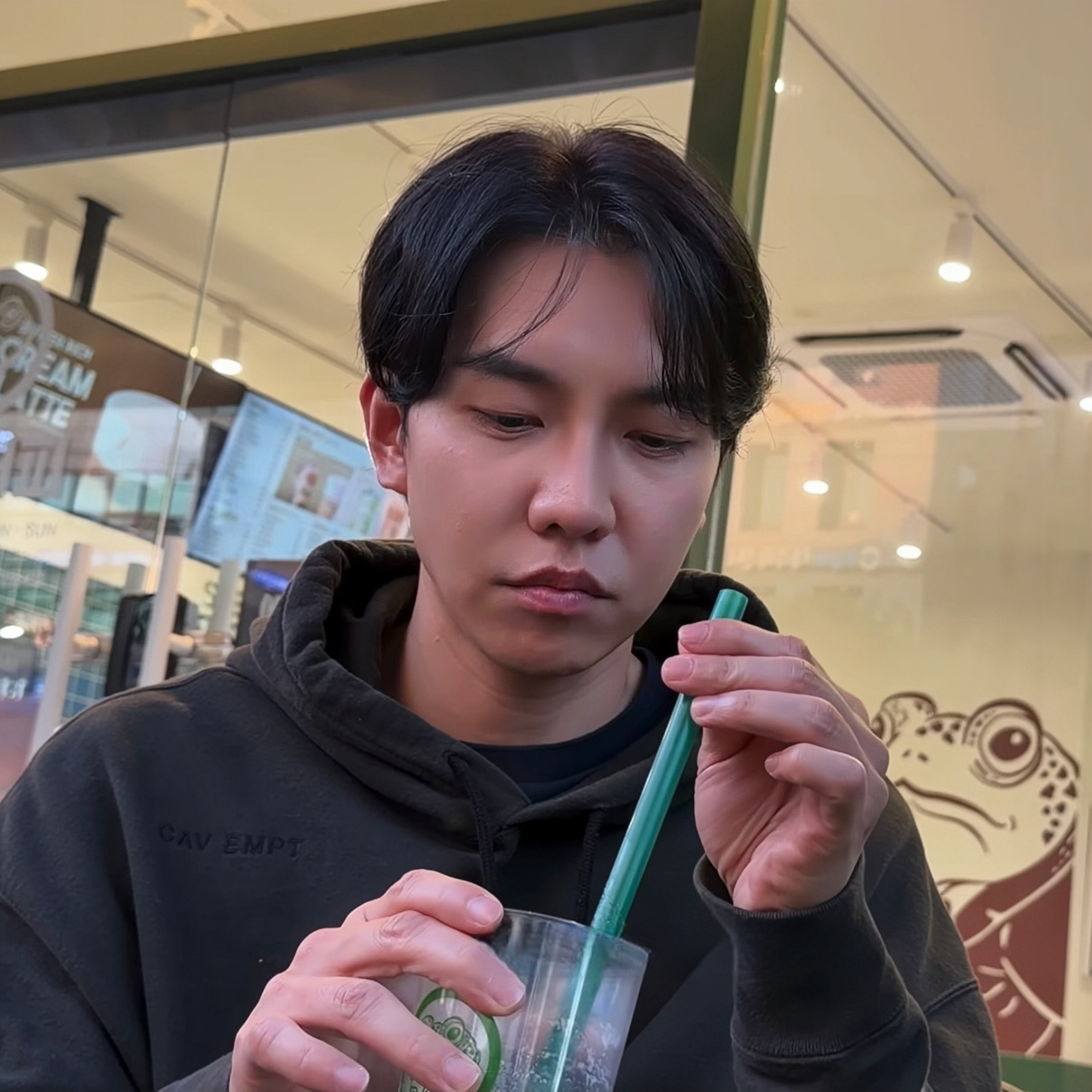 Foto kegiatan terbaru dari Lee Seunggi