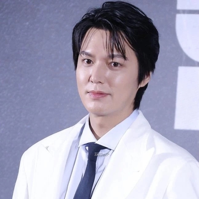 Behind-the-scenes cut of Lee Minho