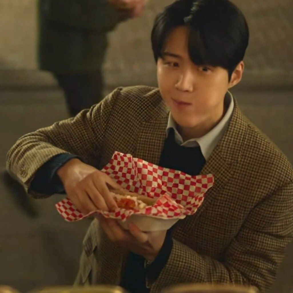 Latest photo of Kim Seonho