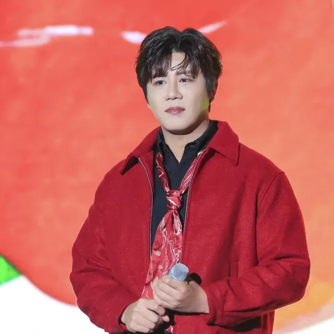 진해성의 비하인드 컷