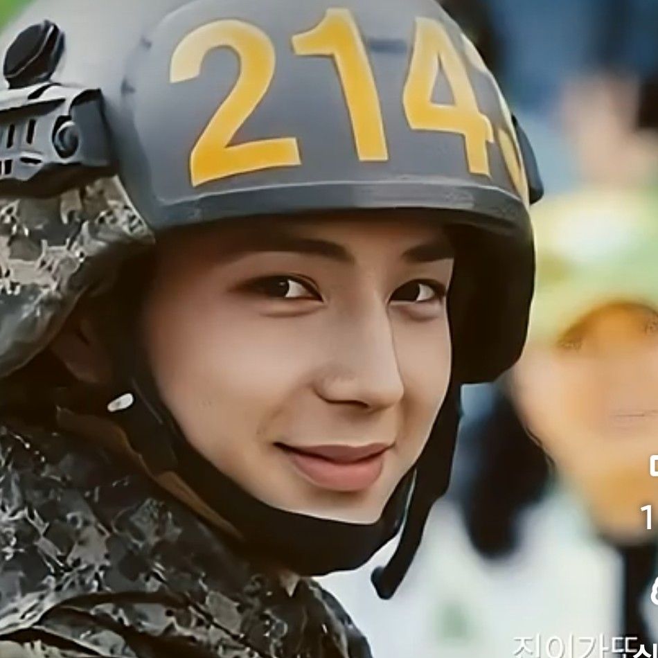 チョン・ドンウォンの最近の活動ショット