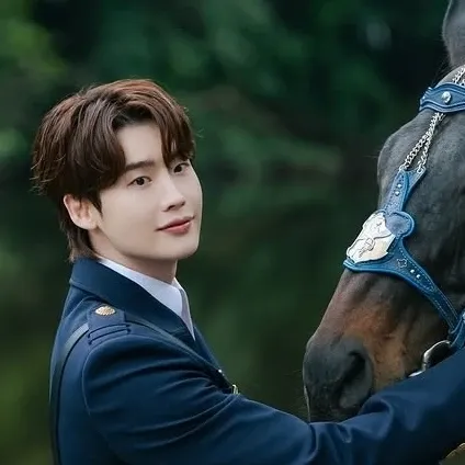 Latest photo of Lee Jongsuk