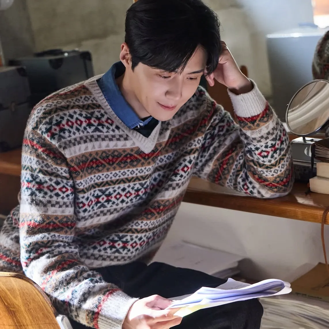 Behind-the-scenes cut of Kim Seonho