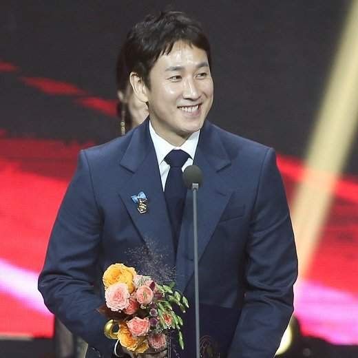 Latest photo of Lee Sunkyun