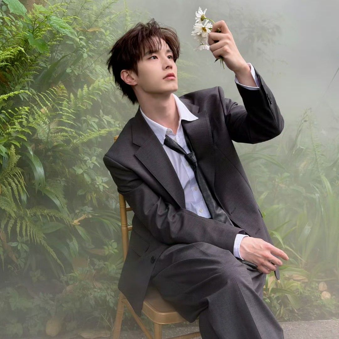 Recent activity shot of He Yu