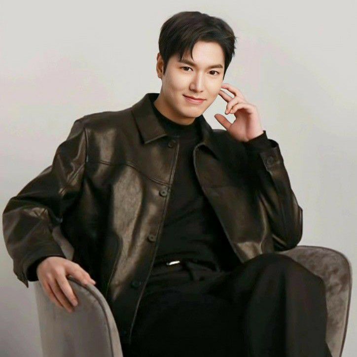 粉絲拍下的李敏鎬瞬間