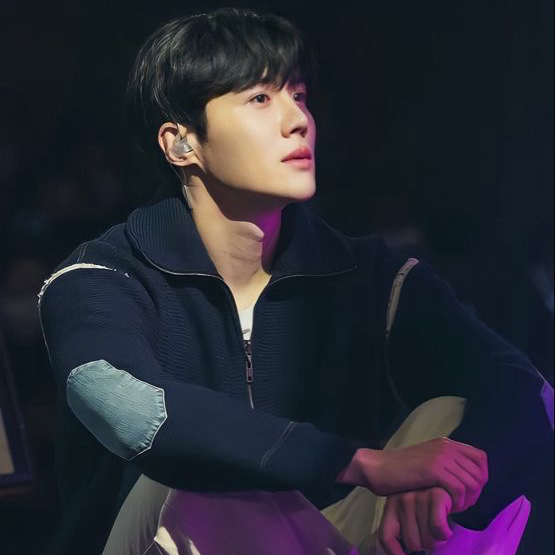 Recent activity shot of Kim Seonho