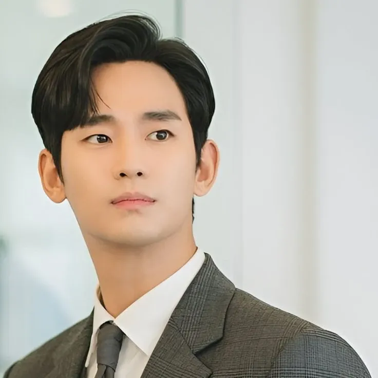 Recent activity shot of Kim Soohyun