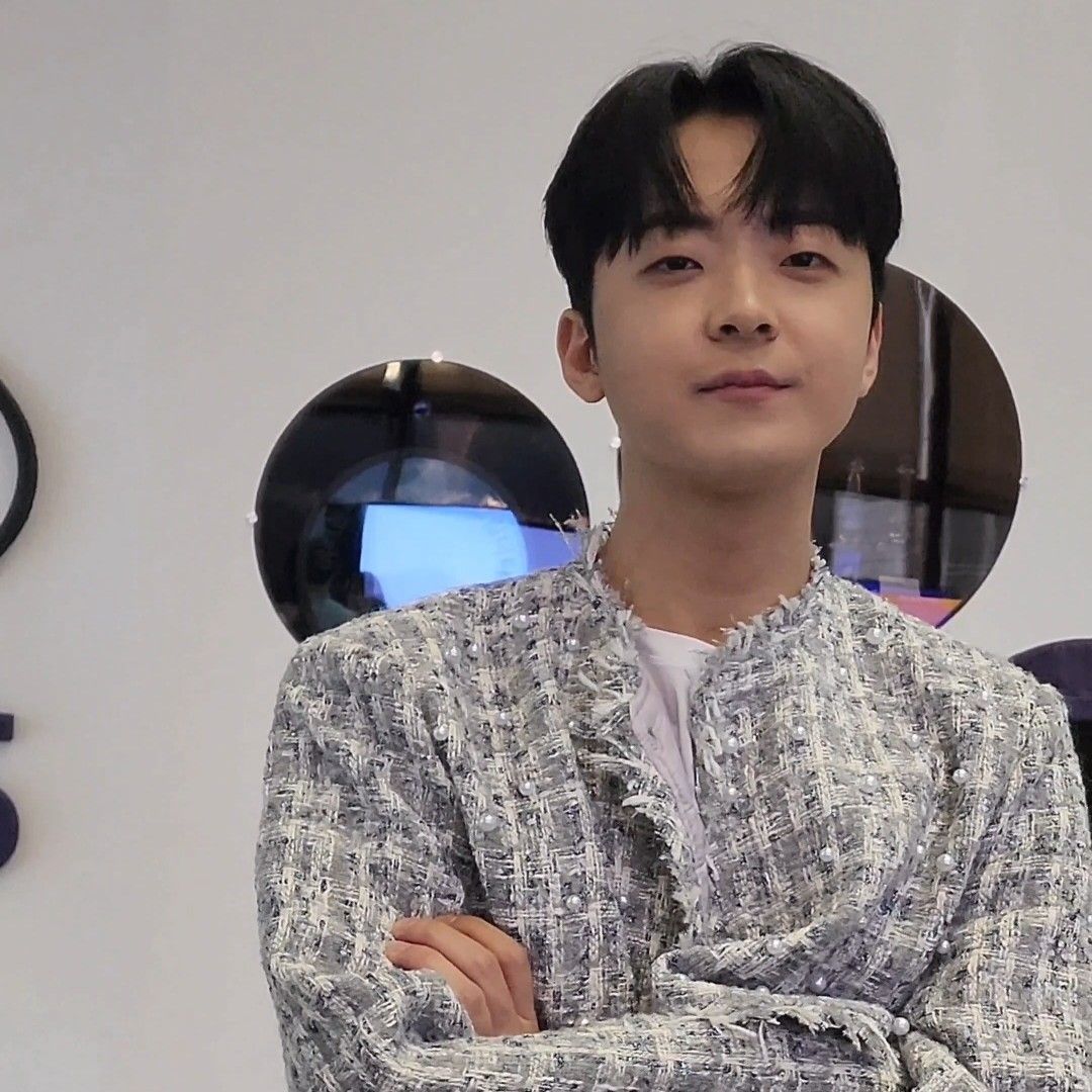 Behind-the-scenes cut of Park Minsu