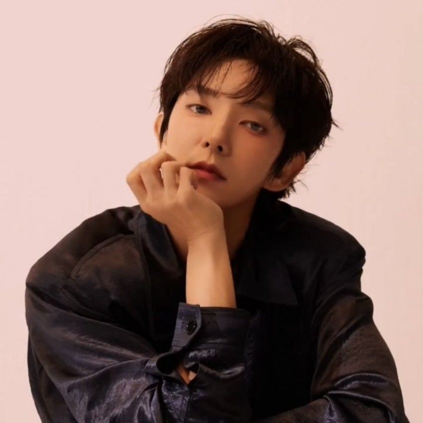 Behind-the-scenes cut of Lee Joongi