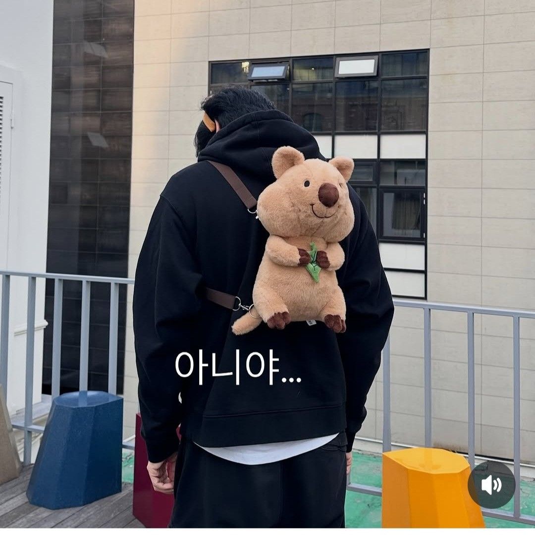 Behind-the-scenes cut of Kim Namgil