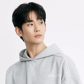Recent activity shot of Kim Soohyun