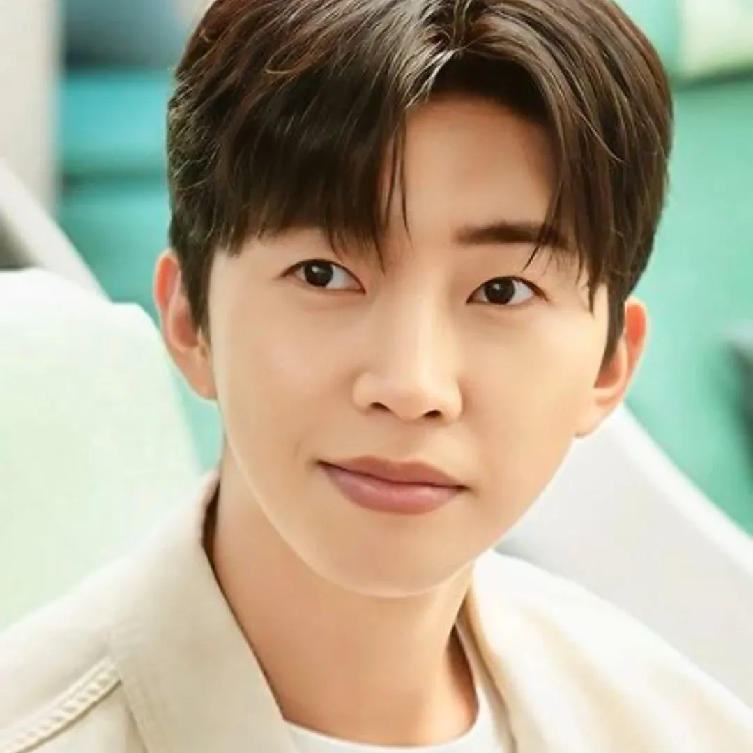Recent activity shot of Lim Youngwoong