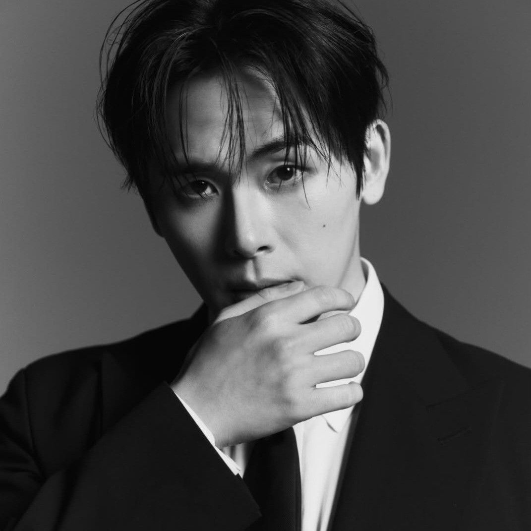 A moment captured by a fan of Hoya