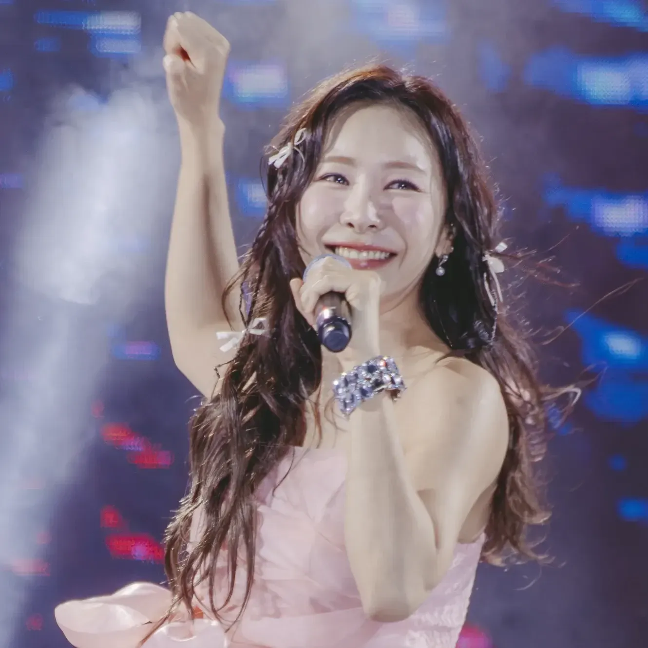 A moment captured by a fan of Huh Chanmi