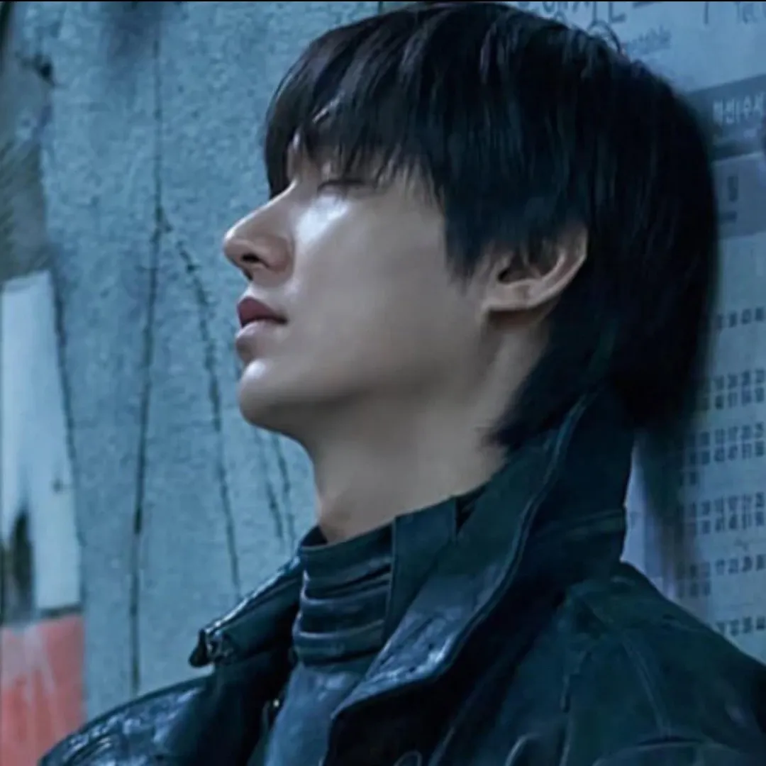 Recent activity shot of Lee Minho