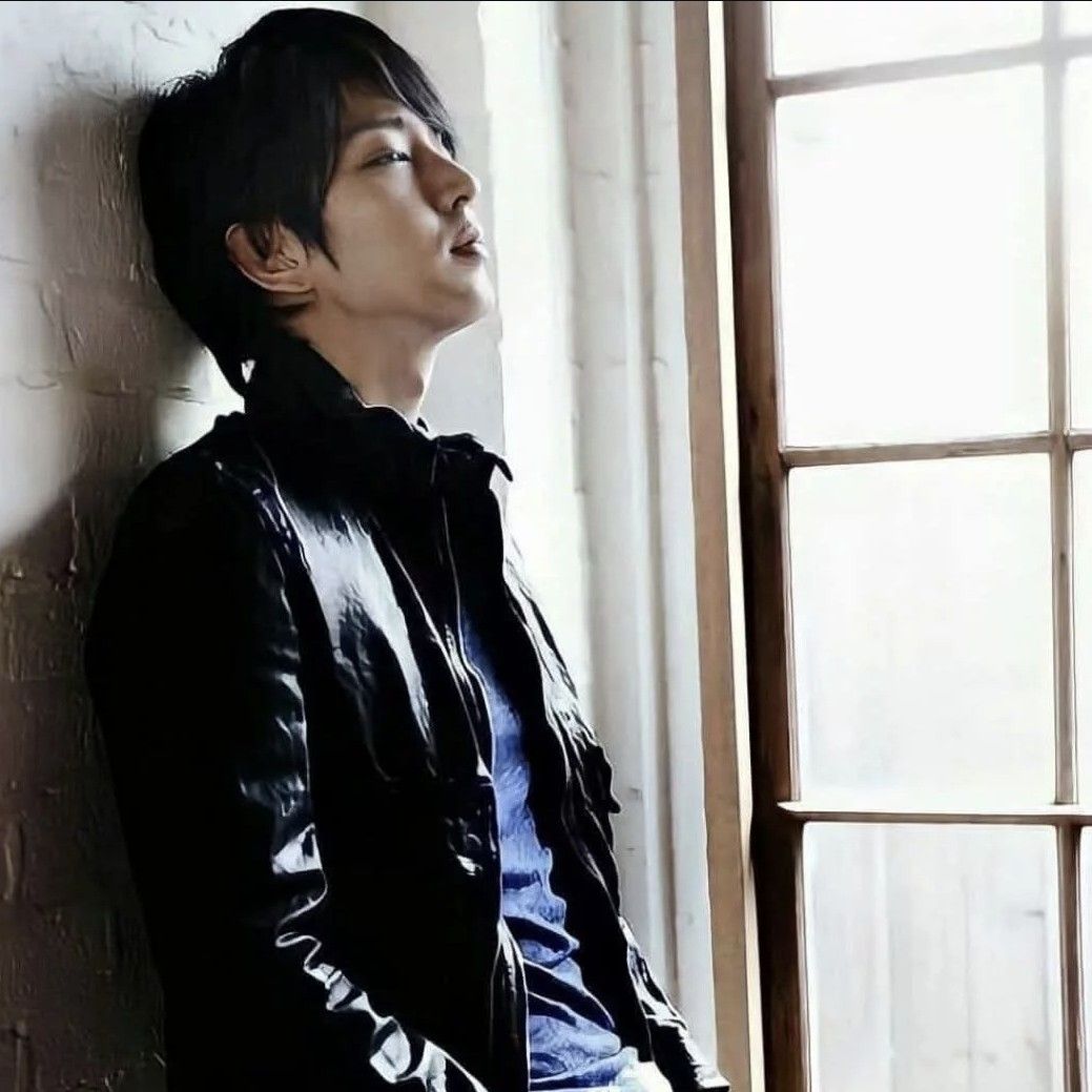 Behind-the-scenes cut of Lee Joongi