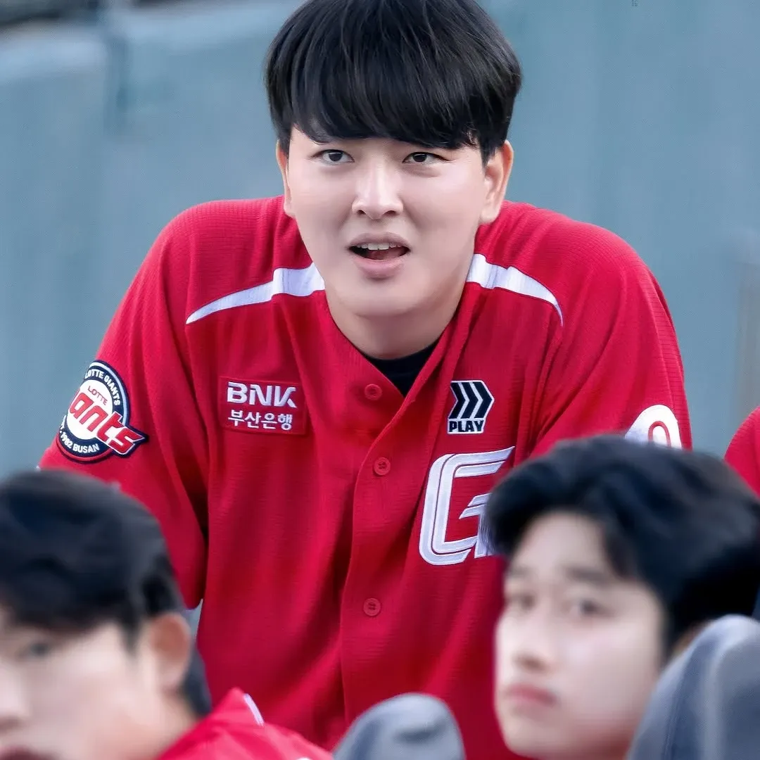A moment captured by a fan of Kim Wonjung