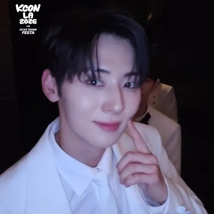 Recent activity shot of Hwang Minhyun