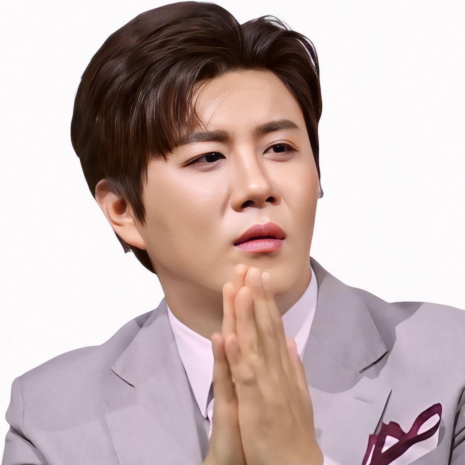 チン・ヘソンのビハインドカット