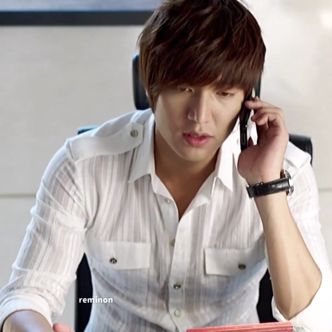 粉絲拍下的李敏鎬瞬間