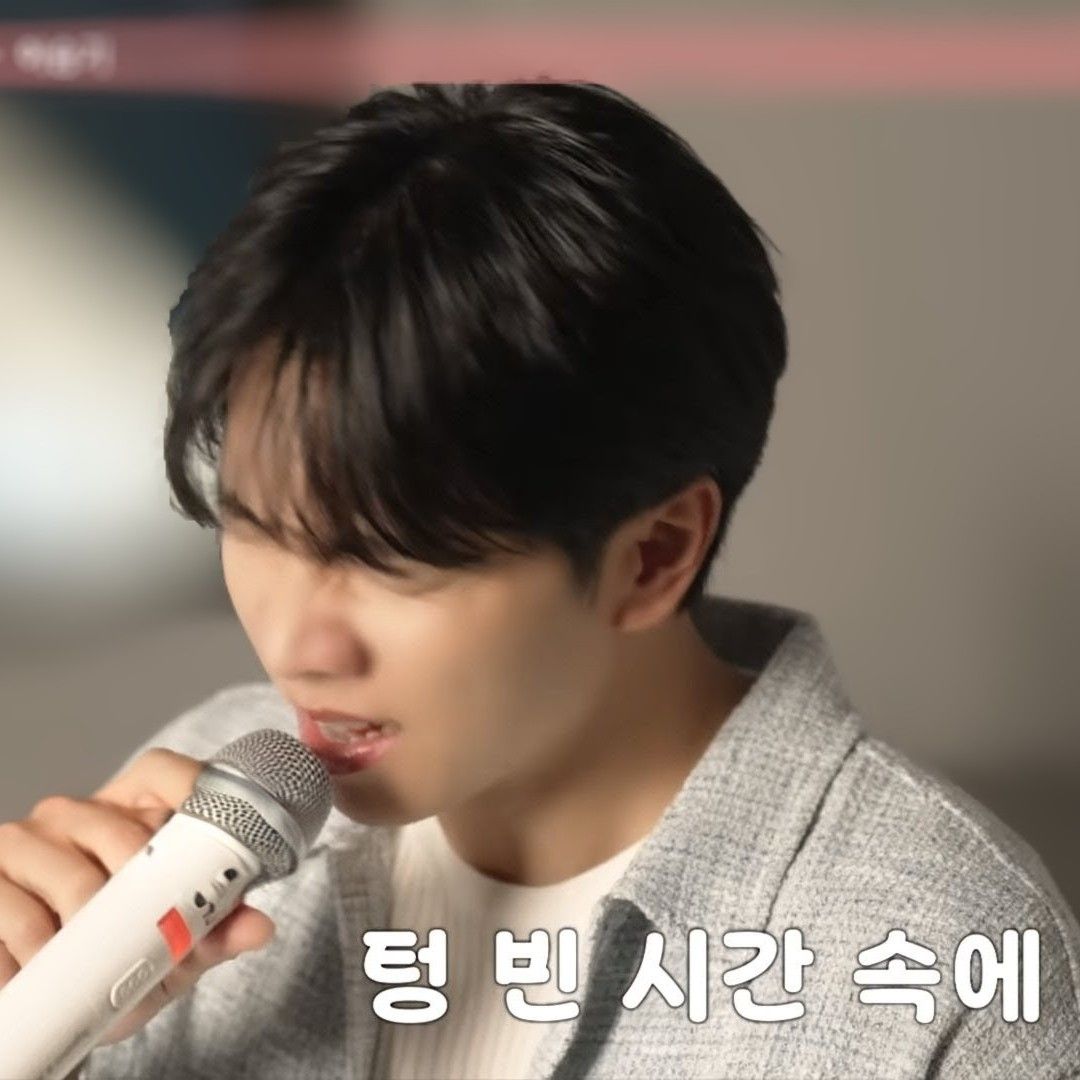 Behind-the-scenes cut of Lee Seunggi