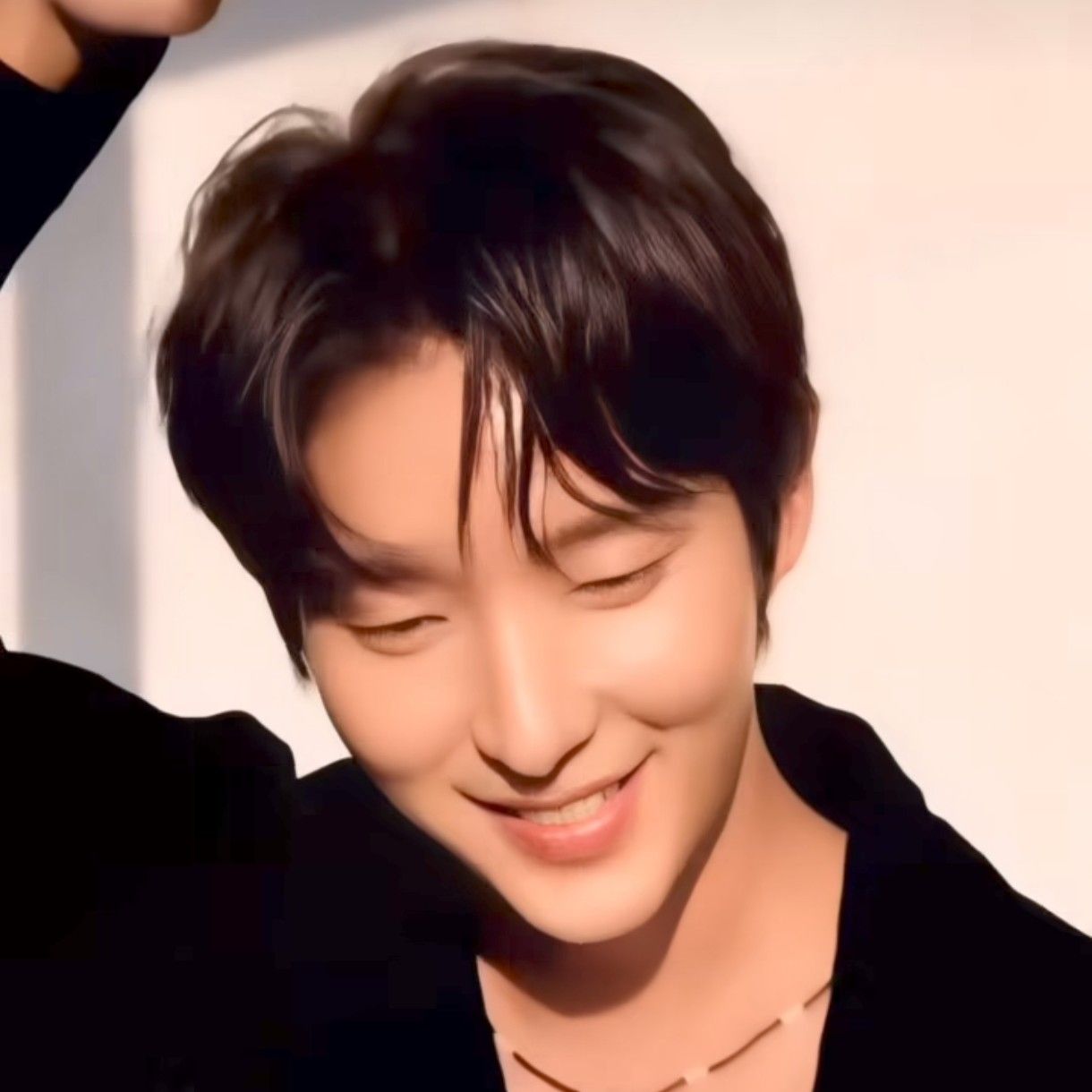 Latest photo of Lee Joongi