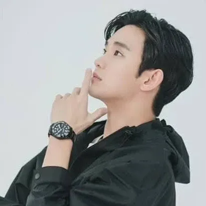 A moment captured by a fan of Kim Soohyun