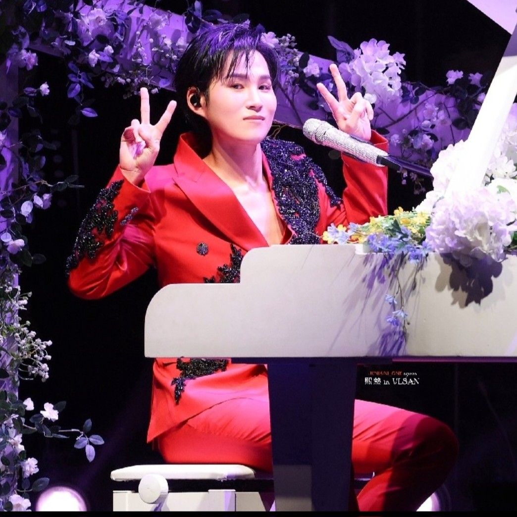 김희재의 비하인드 컷