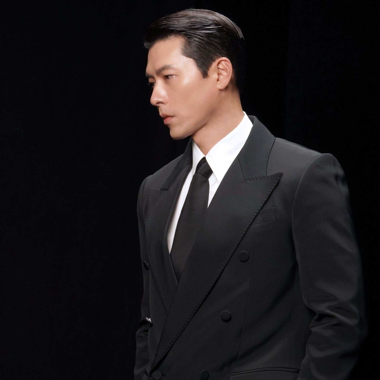 Foto kegiatan terbaru dari Hyun Bin