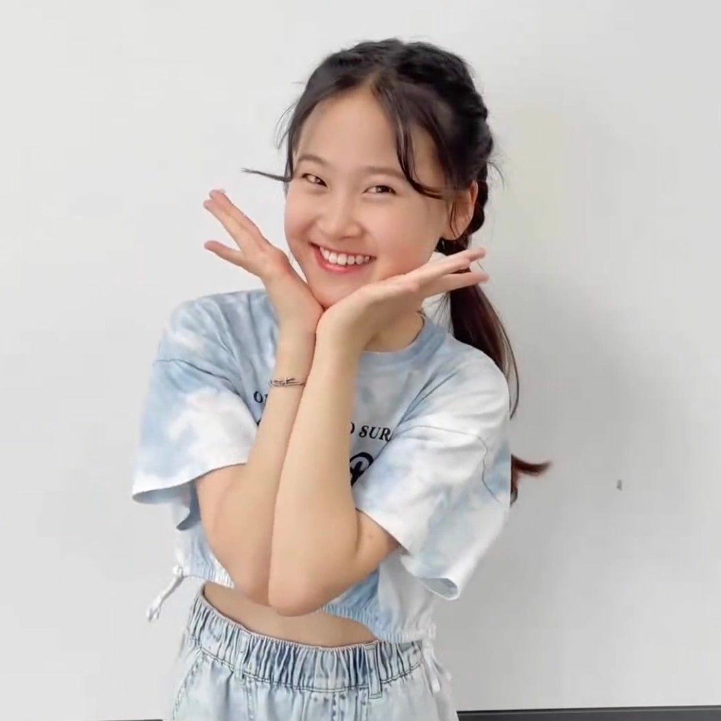 キム・ダヒョンのビハインドカット