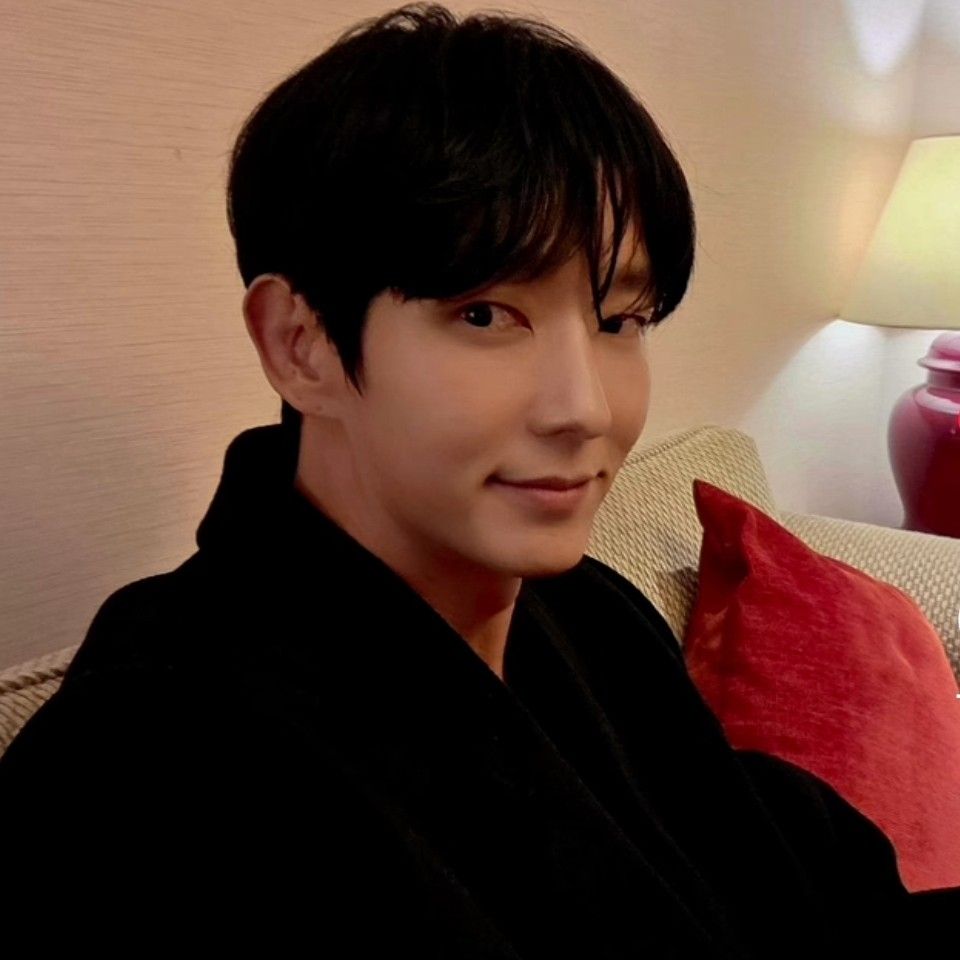 Latest photo of Lee Joongi
