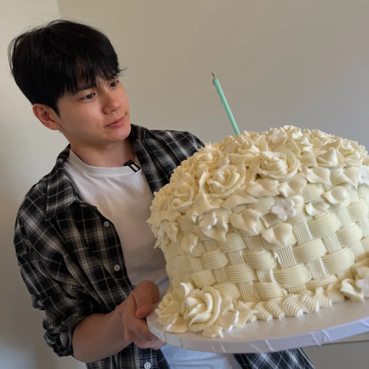Behind-the-scenes cut of Ong Seongwu