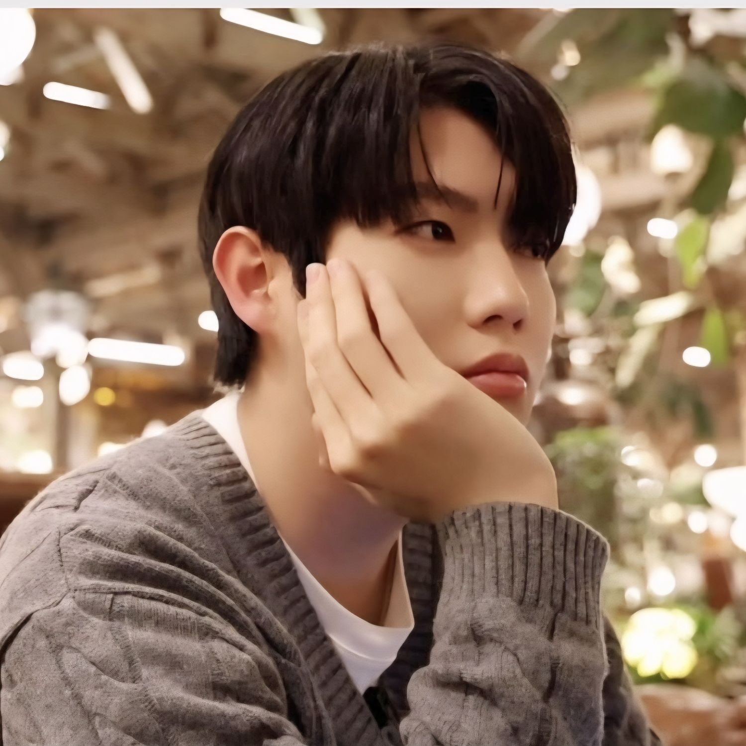 Behind-the-scenes cut of Son Taejin