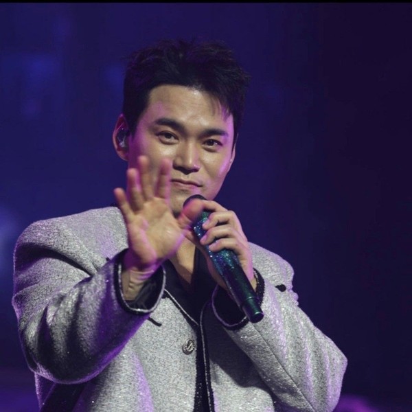 今天在Choeaedol Celeb中最闪耀的天鹿潭代表照片