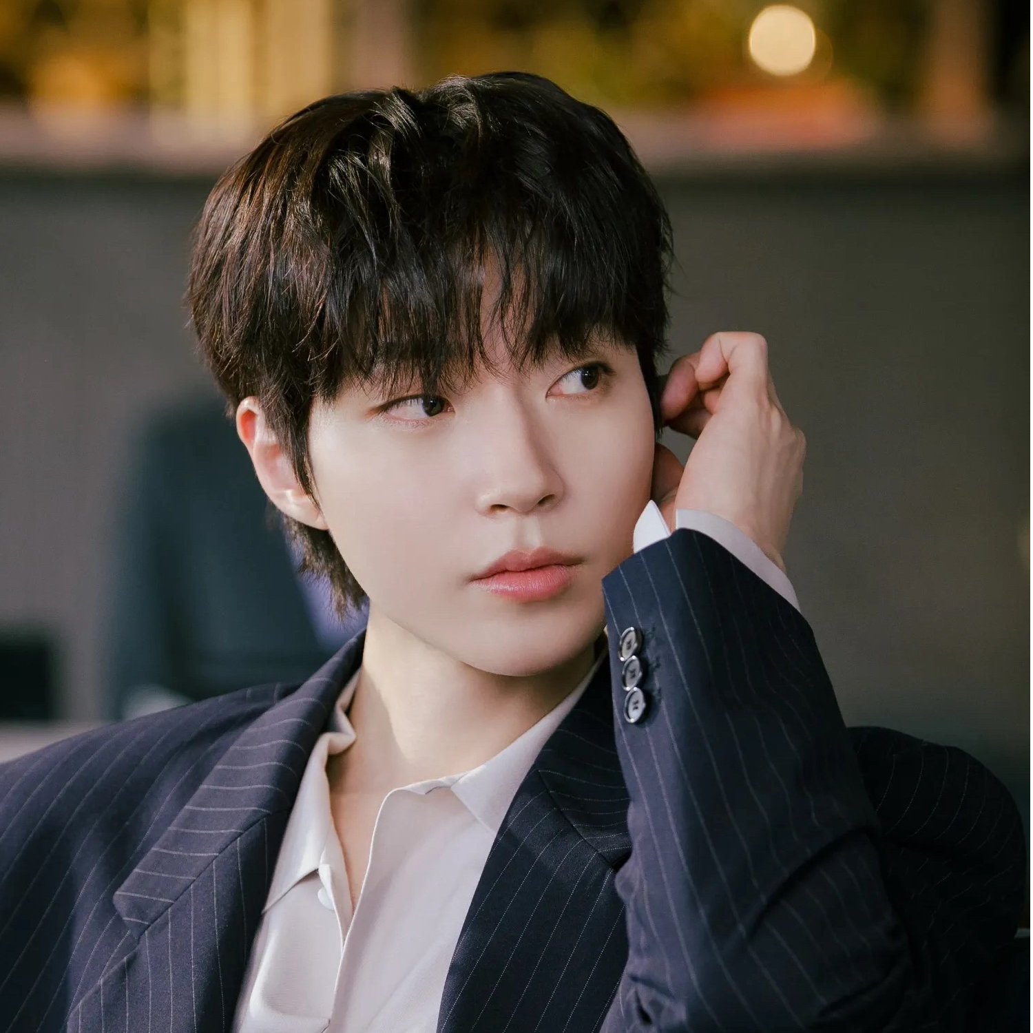 Behind-the-scenes cut of Hwang Inyoup