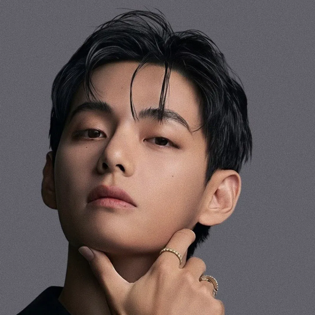 Latest photo of Kim Taehyung (V)
