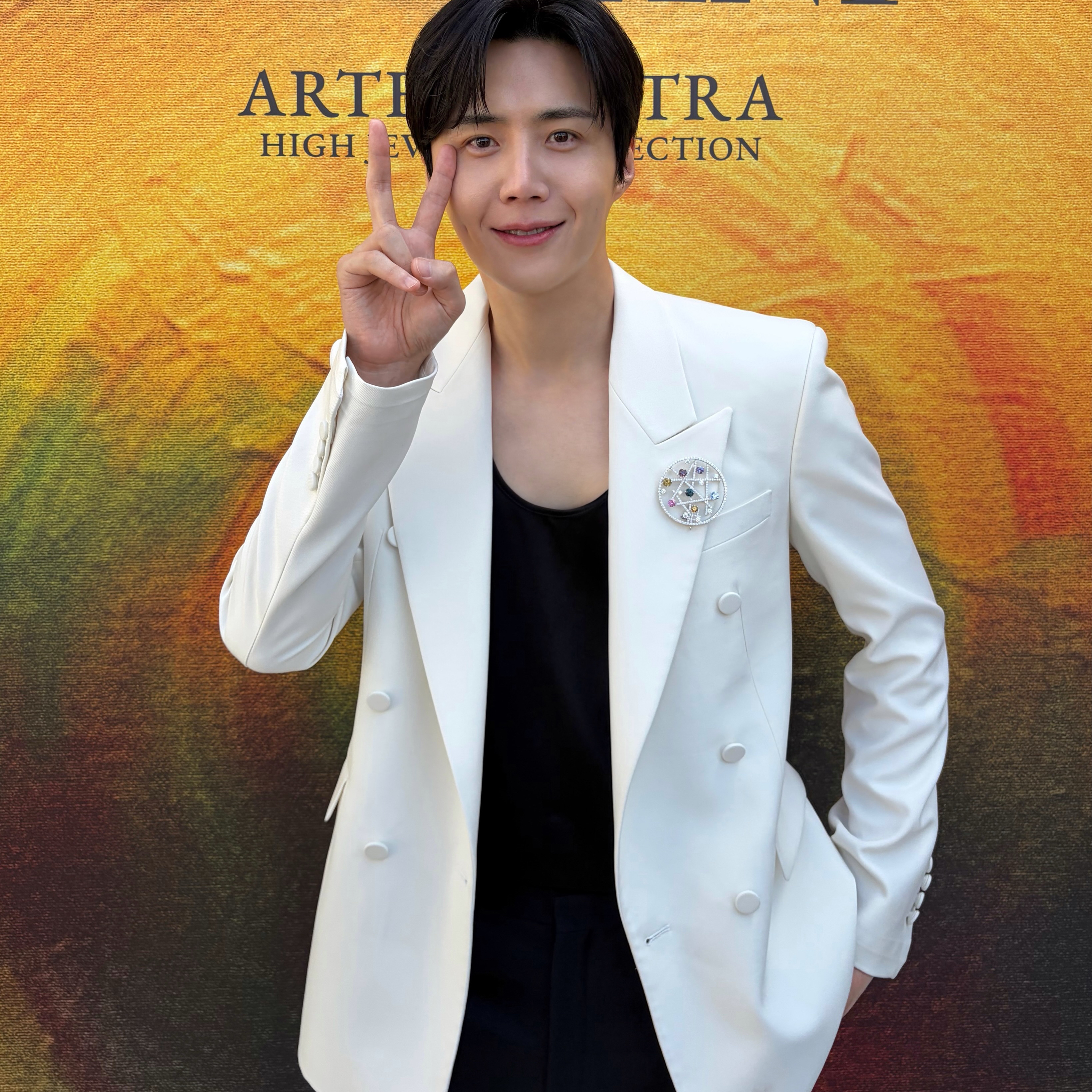 Behind-the-scenes cut of Kim Seonho