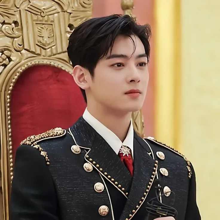 Recent activity shot of Cha Eunwoo