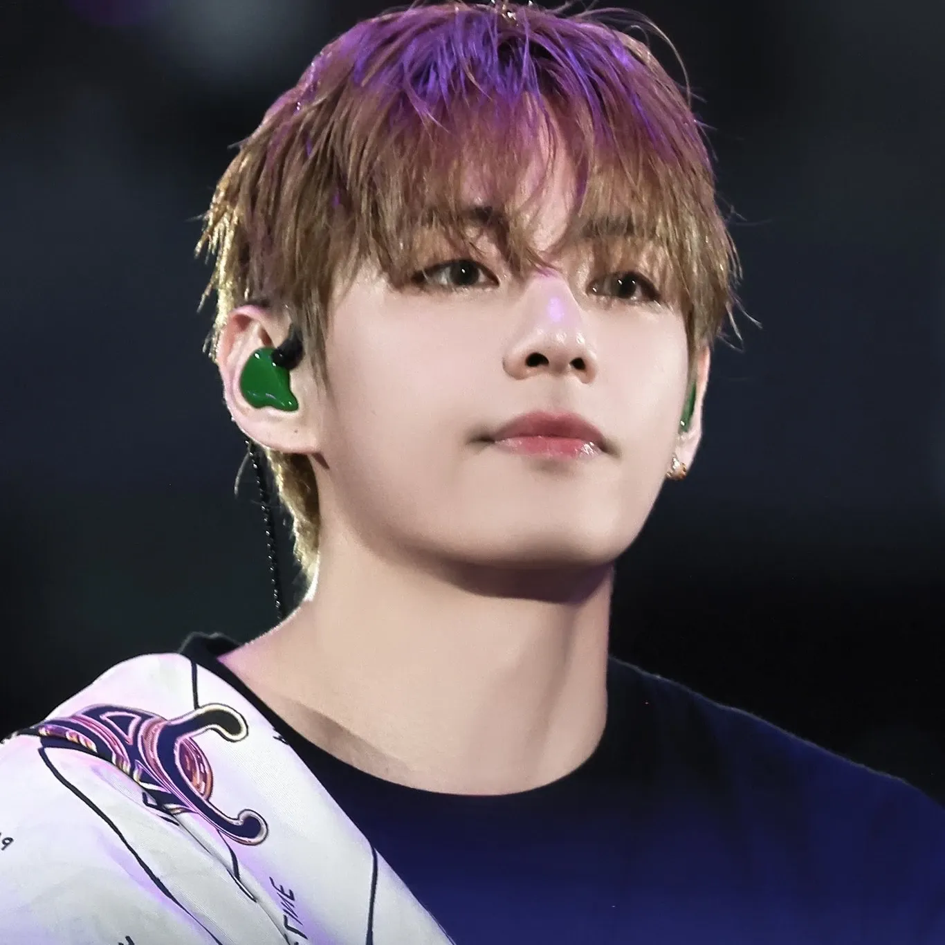 Recent activity shot of Kim Taehyung (V)