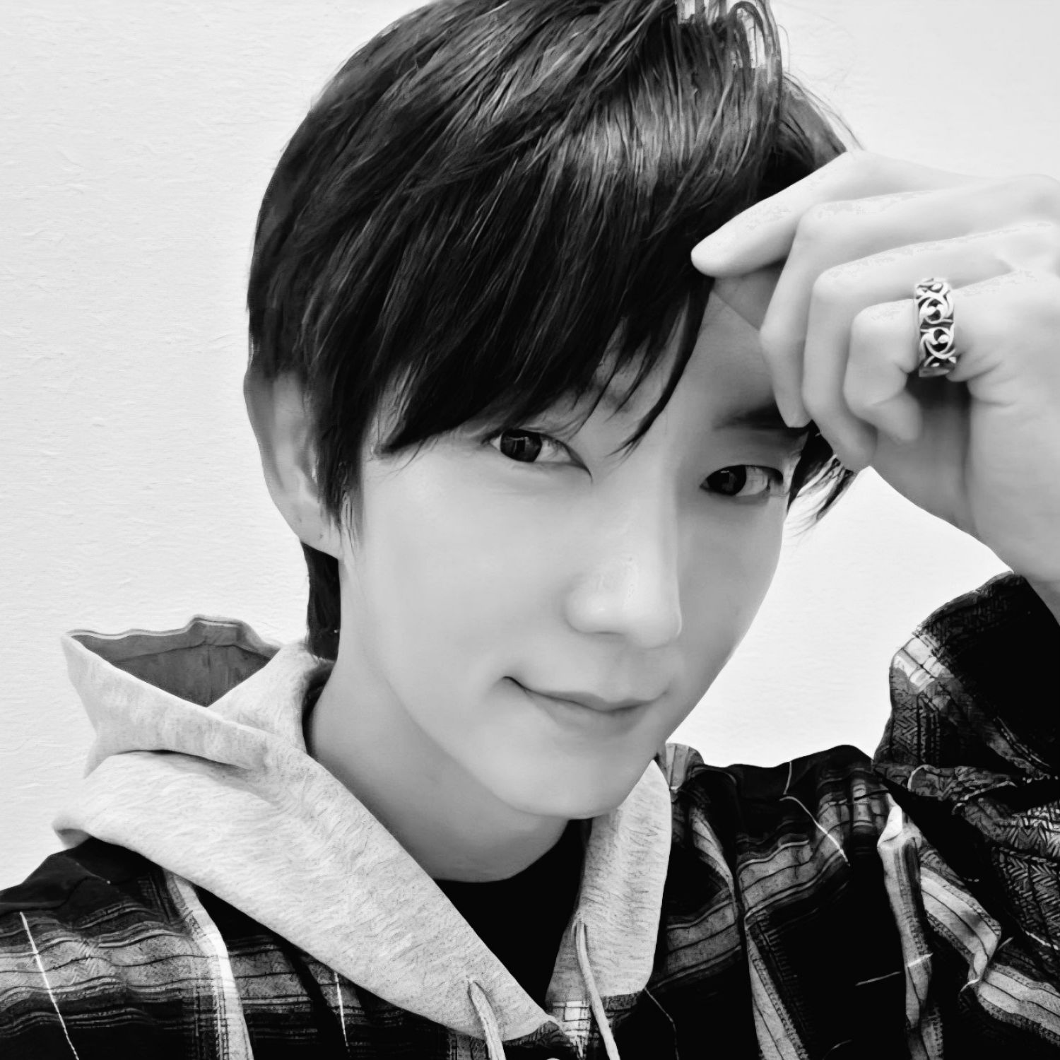 Behind-the-scenes cut of Lee Joongi