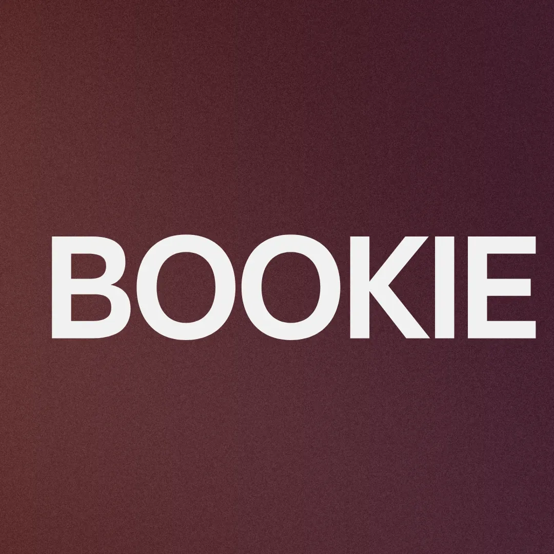Behind-the-scenes cut of Book Kasidet Plookphol